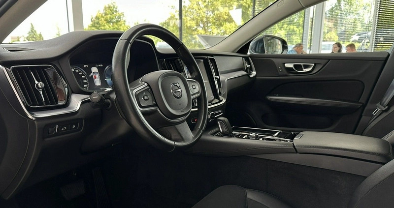 Volvo V60 cena 129900 przebieg: 164529, rok produkcji 2019 z Sztum małe 781
